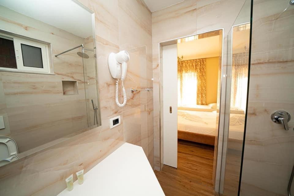 Hotel Vila Mare Durrës 외부 사진